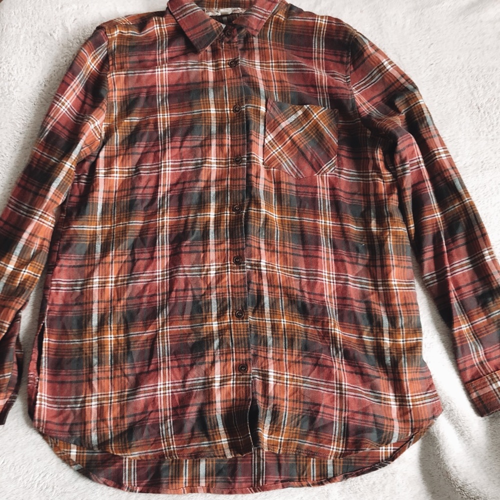 Pink Rose Flannel! Great condition!! Size Large